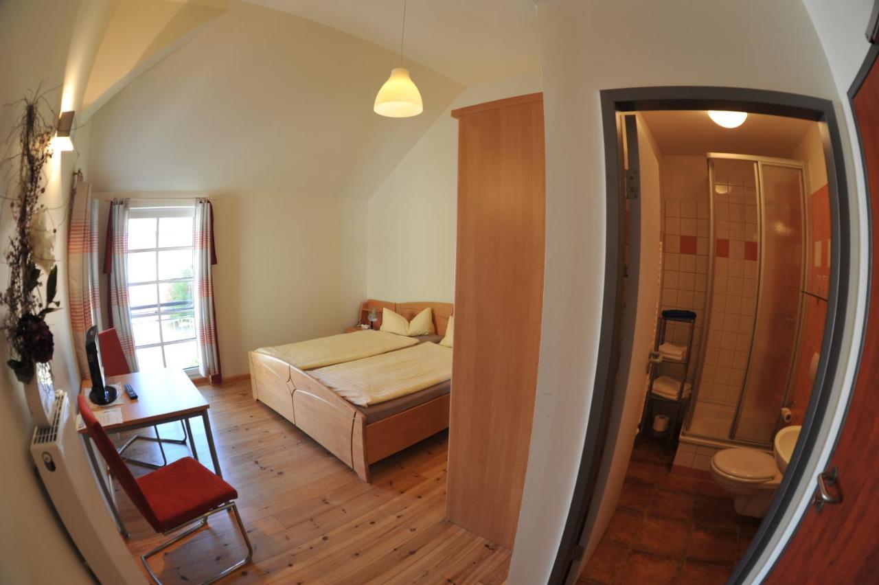 Hof Maerkische Heide Hostel Brandenburg  Exterior photo